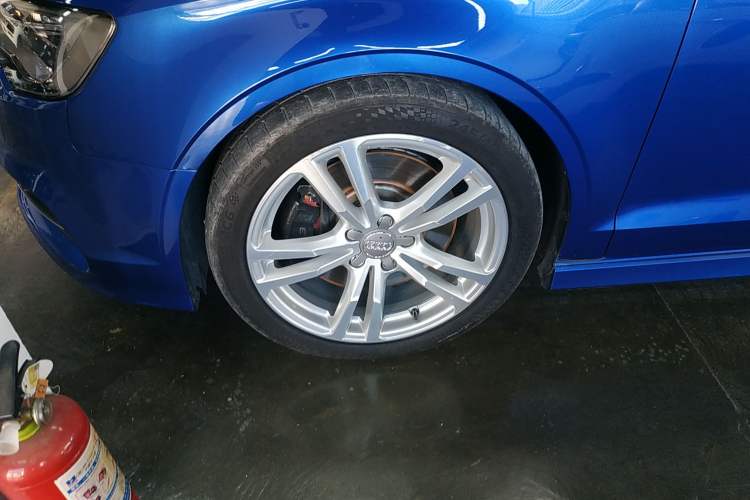 Used Audi S3 2015 S3 2.0T Limousine Left Front Wheel Hub