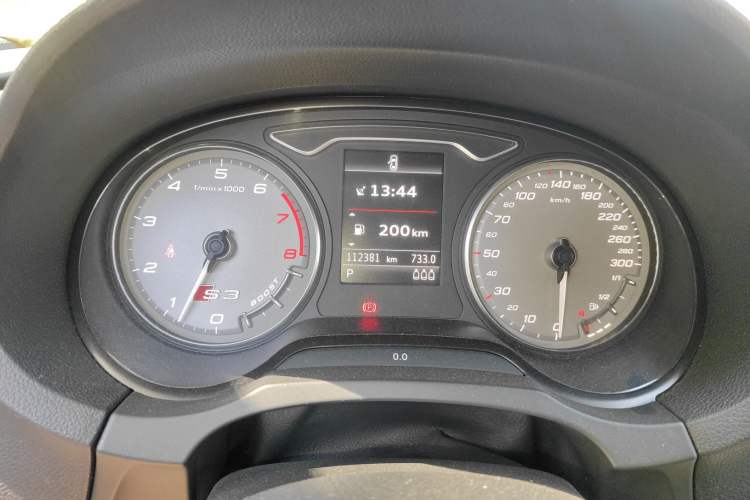 Used Audi S3 2015 S3 2.0T Limousine Odometer Close Up