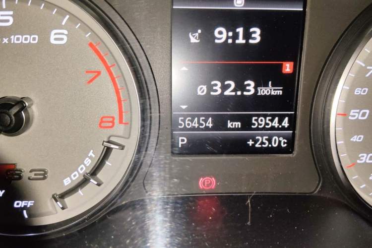 Used Audi S3 2015 S3 2.0T Limousine Odometer Close Up