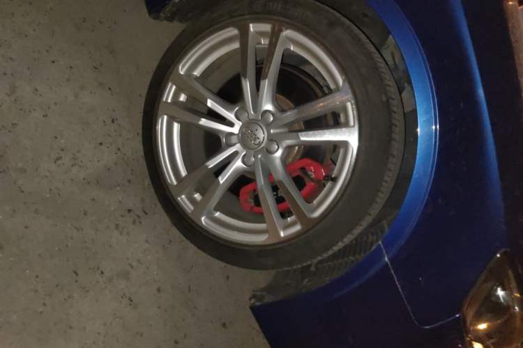 Used Audi S3 2015 S3 2.0T Limousine Right Front Wheel Hub