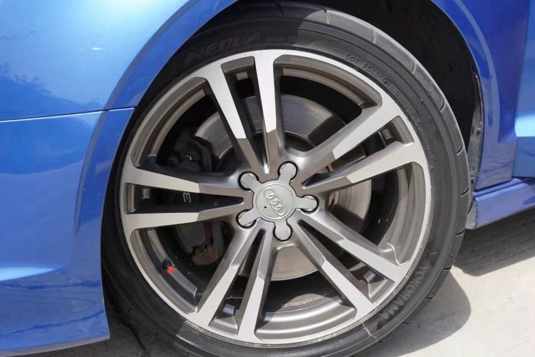 Used Audi S3 2015 S3 2.0T Limousine Right Rear Wheel Hub