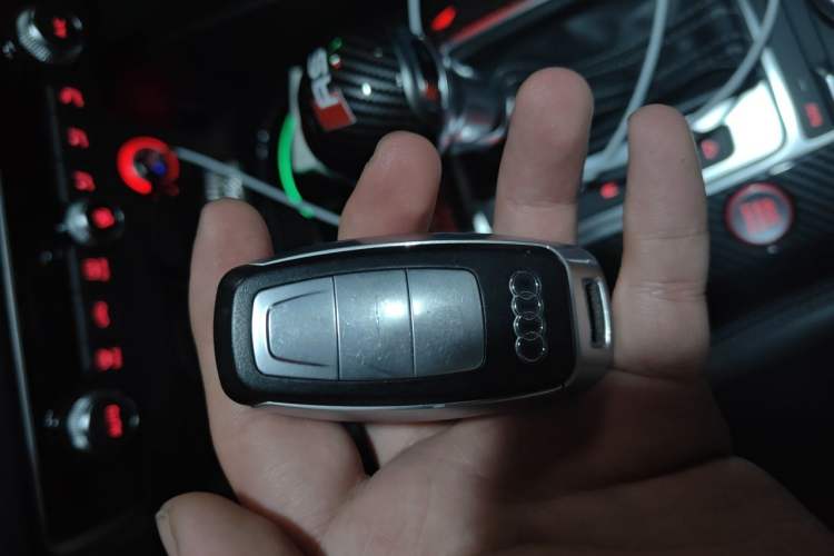 Used Audi S3 2015 S3 2.0T Limousine Vehicle Key