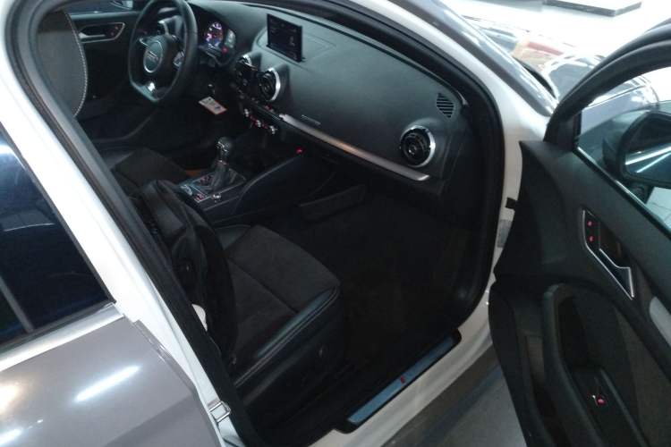 Used Audi S3 2015 S3 2.0T Limousine Right Front Seat