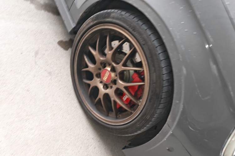 Used Audi S3 2015 S3 2.0T Limousine Right Front Wheel Hub