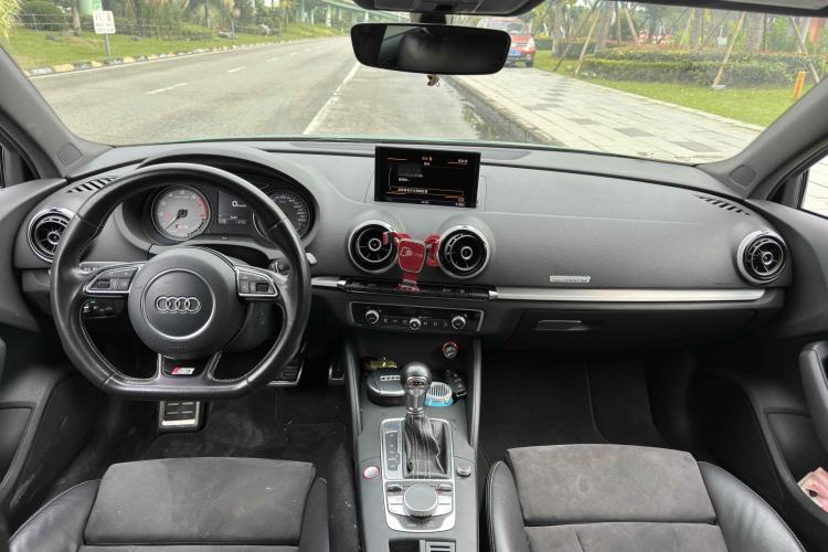 Used Audi S3 2015 S3 2.0T Limousine Interior 1