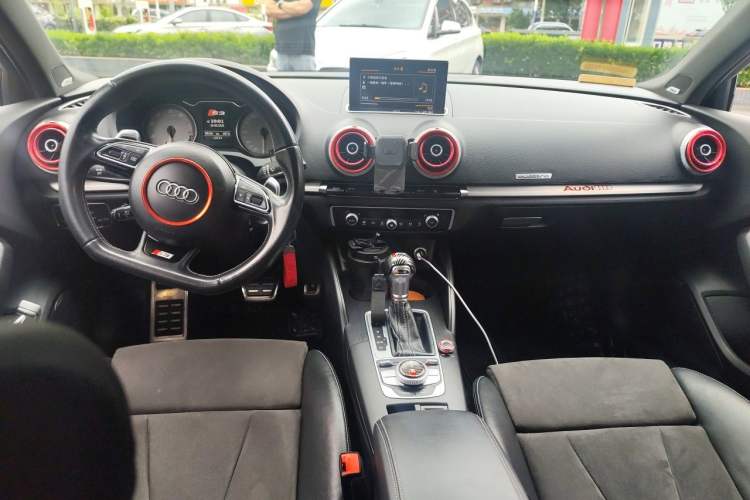 Used Audi S3 2015 S3 2.0T Limousine Center Console