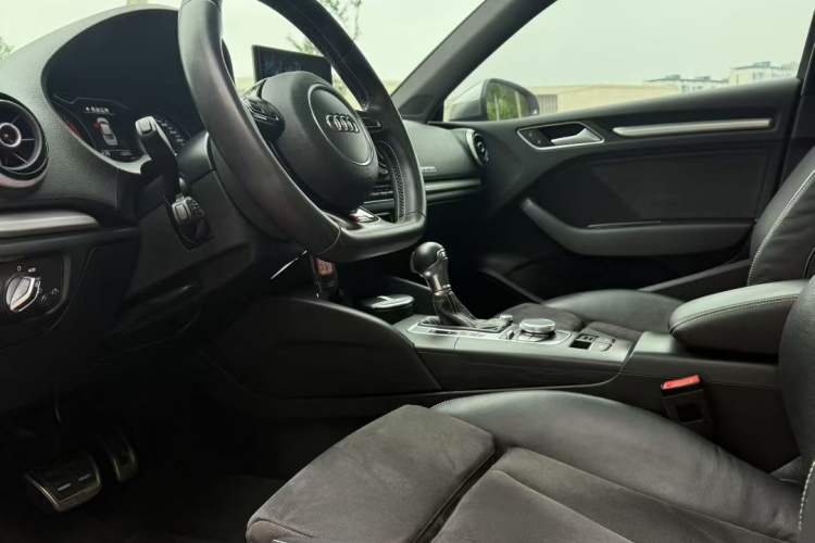 Used Audi S3 2015 S3 2.0T Limousine Interior 4