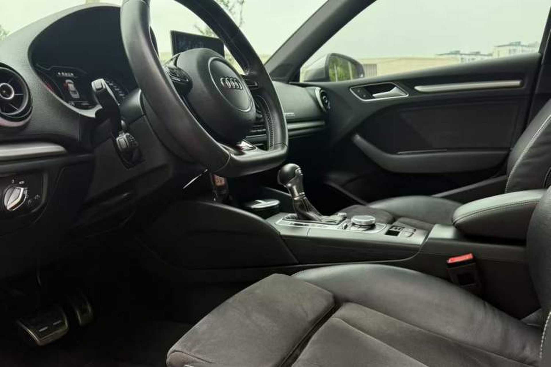 Used Audi S3 2015 S3 2.0T Limousine Interior 4
