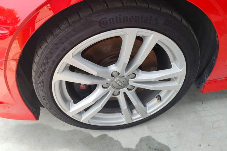 Used Audi S3 2015 S3 2.0T Limousine Left Front Wheel Hub