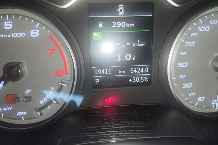 Used Audi S3 2015 S3 2.0T Limousine Odometer Close Up