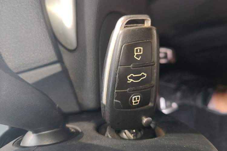 Used Audi S3 2015 S3 2.0T Limousine Vehicle Key