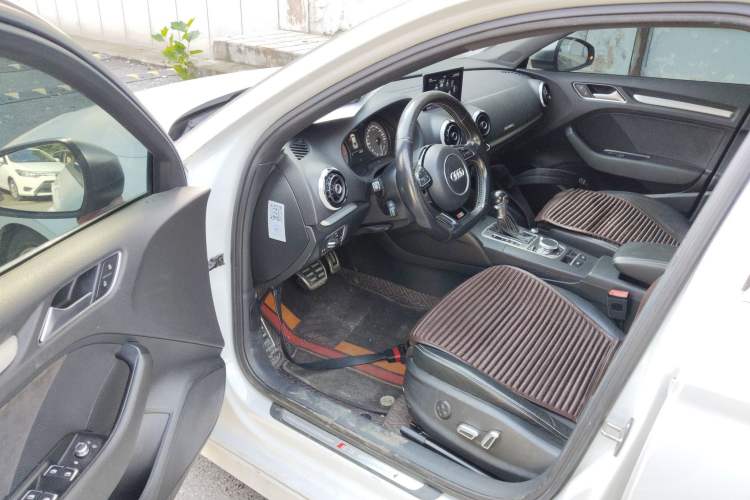 Used Audi S3 2015 S3 2.0T Limousine Interior 3