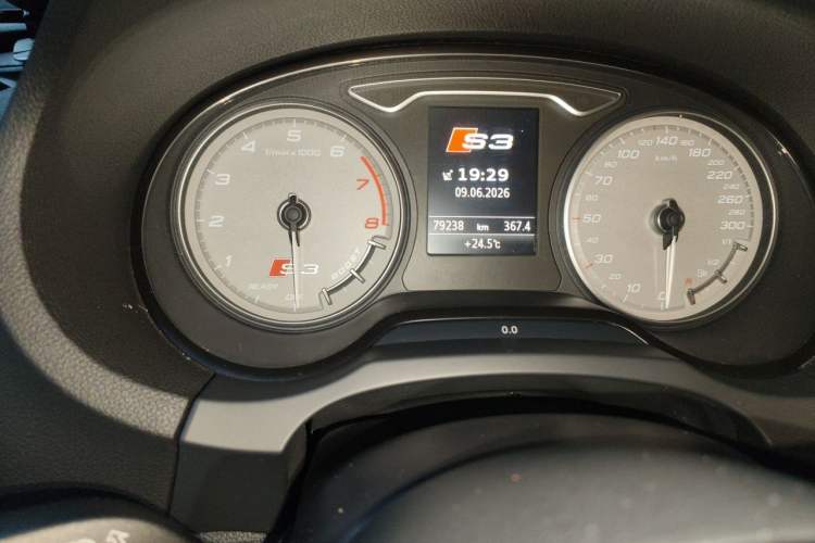 Used Audi S3 2015 S3 2.0T Limousine Odometer Close Up
