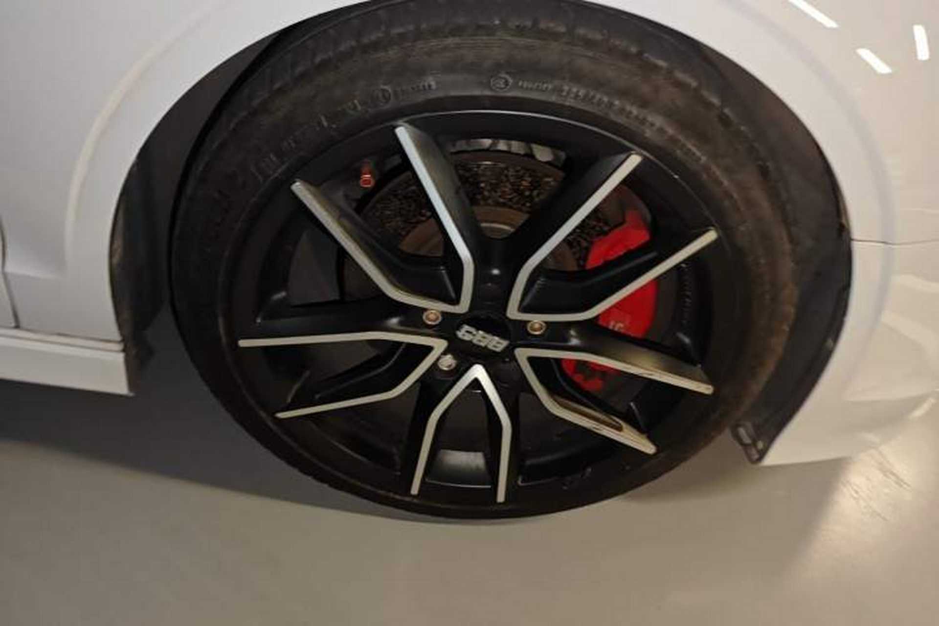 Used Audi S3 2015 S3 2.0T Limousine Right Front Wheel Hub