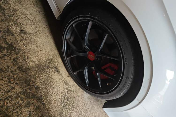 Used Audi S3 2015 S3 2.0T Limousine Right Front Wheel Hub