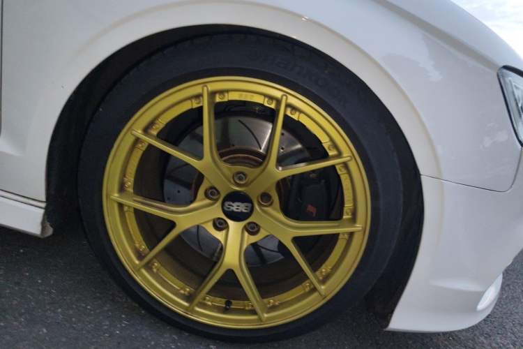 Used Audi S3 2015 S3 2.0T Limousine Right Front Wheel Hub
