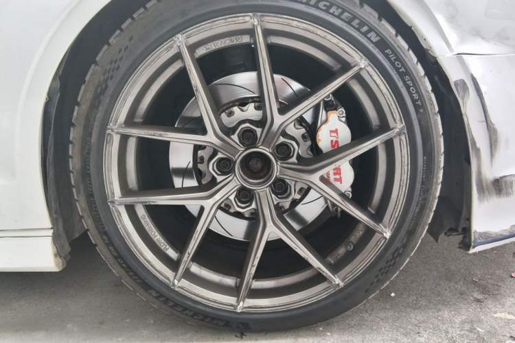 Used Audi S3 2015 S3 2.0T Limousine Right Front Wheel Hub