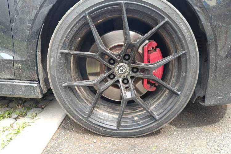 Used Audi S3 2017 Year Restyled S3 2.0T Limousine Right Front Wheel Hub