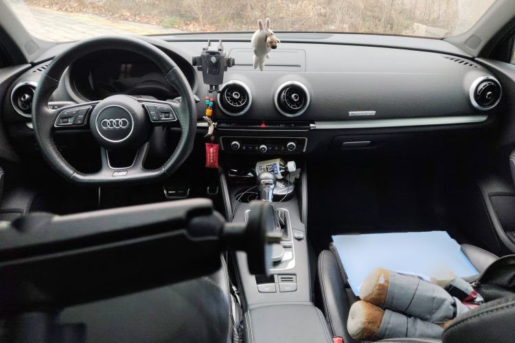 Used Audi S3 2017 Year Restyled S3 2.0T Limousine Center Console
