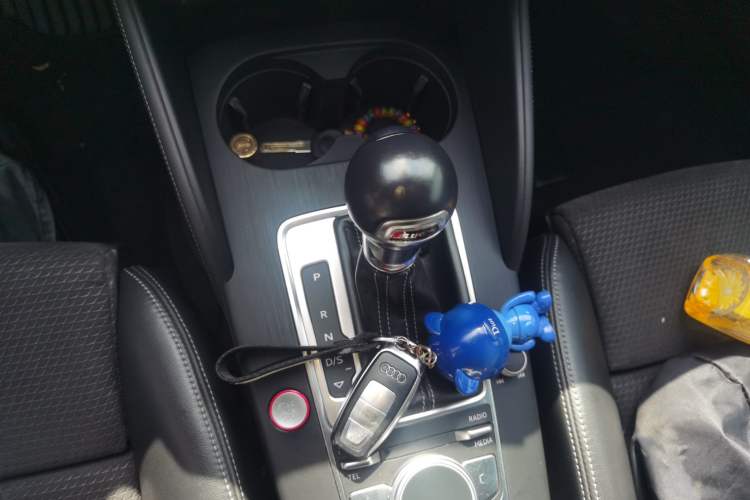 Used Audi S3 2017 Year Restyled S3 2.0T Limousine Gear Lever