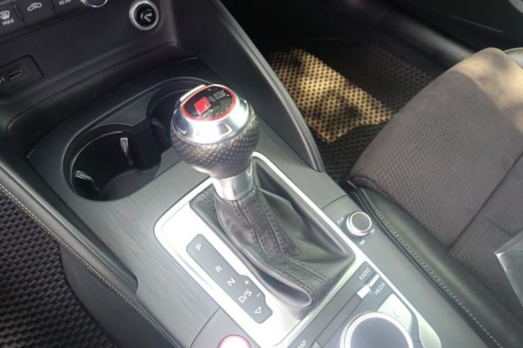 Used Audi S3 2017 Year Restyled S3 2.0T Limousine Gear Lever