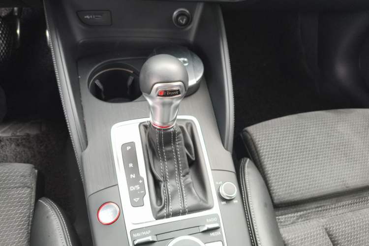 Used Audi S3 2017 Year Restyled S3 2.0T Limousine Gear Lever