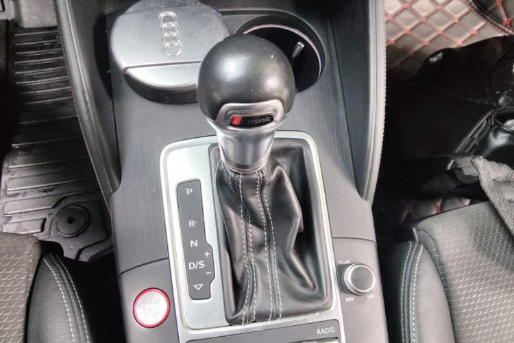 Used Audi S3 2017 Year Restyled S3 2.0T Limousine Gear Lever