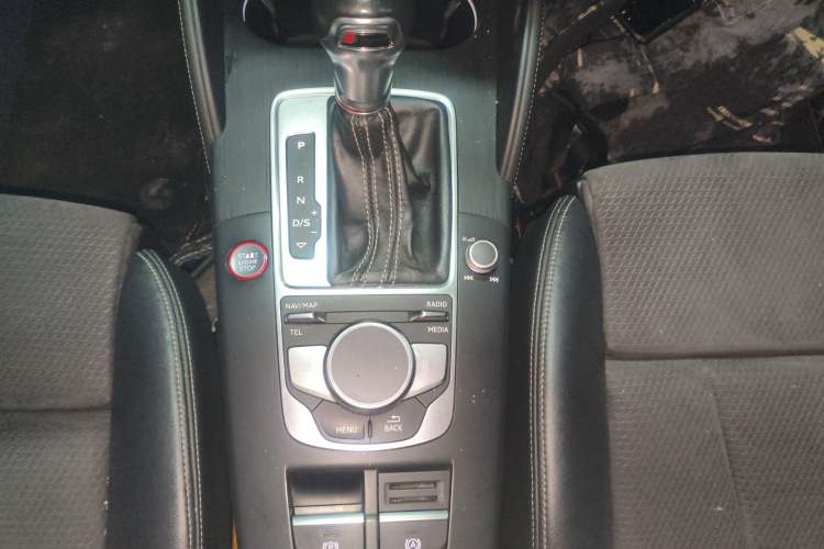 Used Audi S3 2017 Year Restyled S3 2.0T Limousine Gear Lever