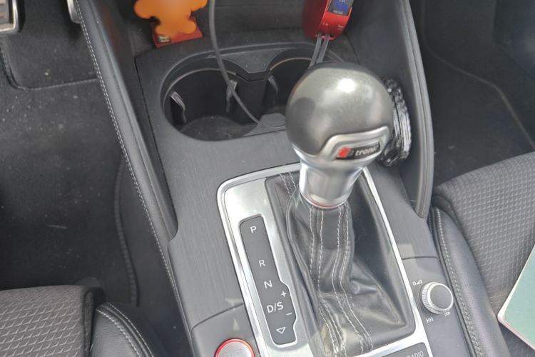 Used Audi S3 2017 Year Restyled S3 2.0T Limousine Gear Lever