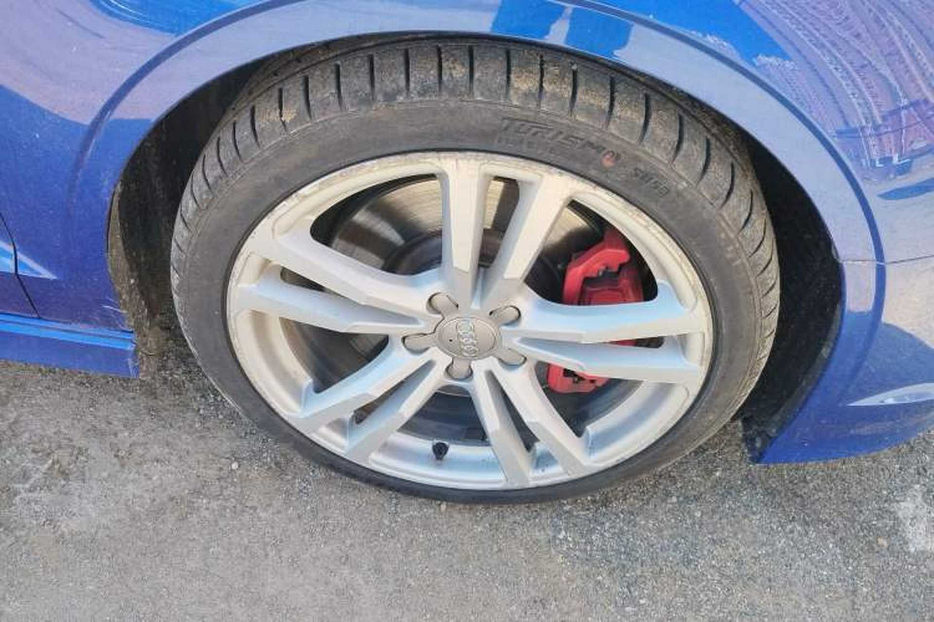 Used Audi S3 2017 S3 2.0T Limousine Right Front Wheel Hub