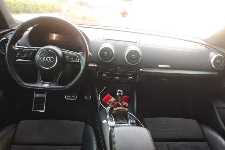 Used Audi S3 2017 Year Restyled S3 2.0T Limousine Center Console