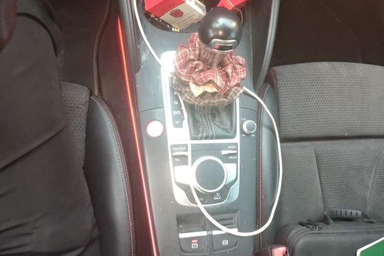 Used Audi S3 2017 Year Restyled S3 2.0T Limousine Gear Lever