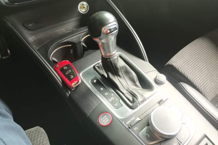 Used Audi S3 2017 Year Restyled S3 2.0T Limousine Gear Lever