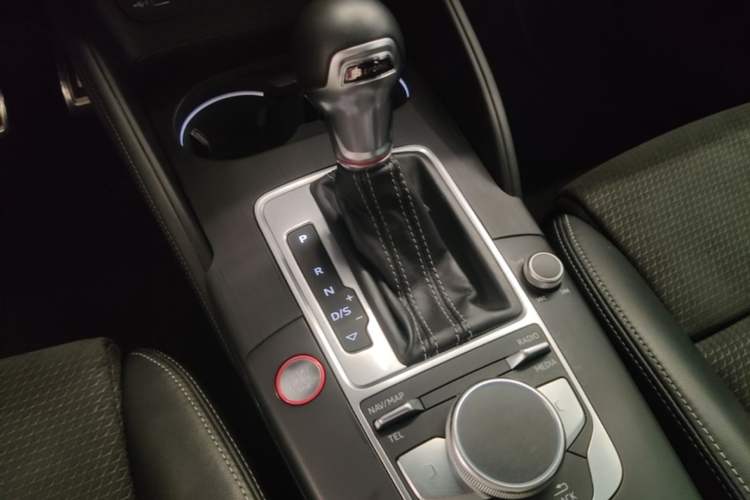 Used Audi S3 2017 Year Restyled S3 2.0T Limousine Gear Lever
