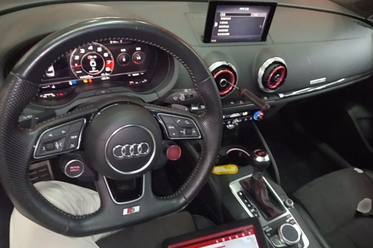 Used Audi S3 2017 Year Restyled S3 2.0T Limousine Center Console