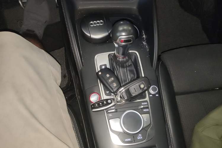 Used Audi S3 2017 Year Restyled S3 2.0T Limousine Gear Lever