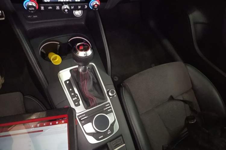 Used Audi S3 2017 Year Restyled S3 2.0T Limousine Gear Lever