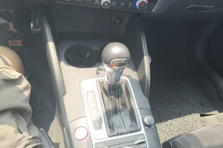 Used Audi S3 2017 S3 2.0T Limousine Gear Lever