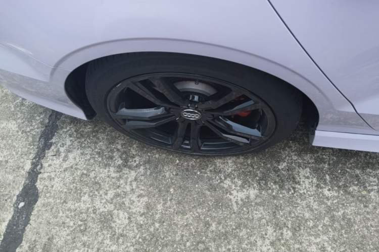 Used Audi S3 2017 S3 2.0T Limousine Right Rear Wheel Hub