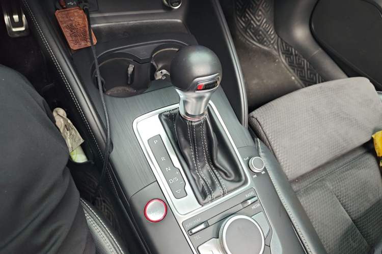 Used Audi S3 2017 Year Restyled S3 2.0T Limousine Gear Lever