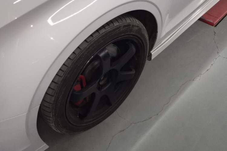 Used Audi S3 2017 Year Restyled S3 2.0T Limousine Left Front Wheel Hub