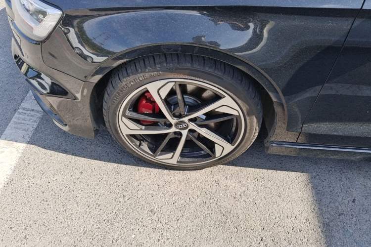 Used Audi S3 2019 S3 2.0T Limousine Left Front Wheel Hub