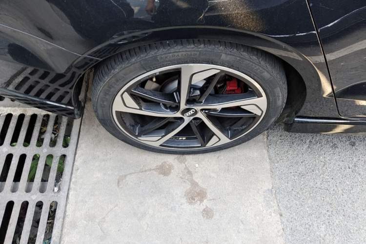 Used Audi S3 2019 S3 2.0T Limousine Right Rear Wheel Hub