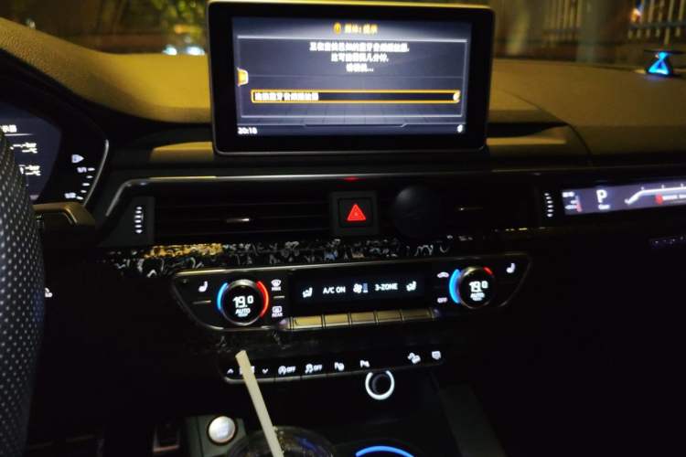 Used Audi S4 2018 S4 3.0TFSI Audio And AC Panel