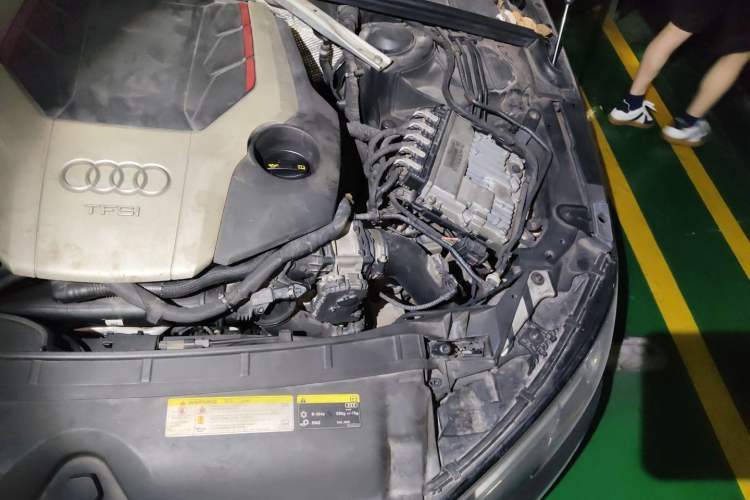 Used Audi S4 2018 S4 3.0TFSI Engine Bay Left