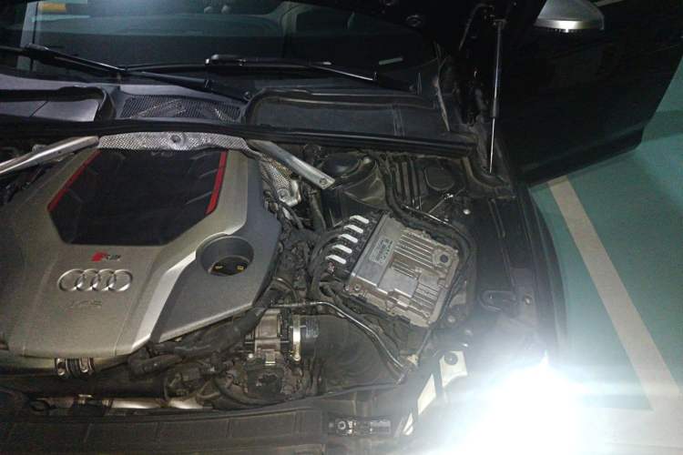 Used Audi S4  Engine Bay Left