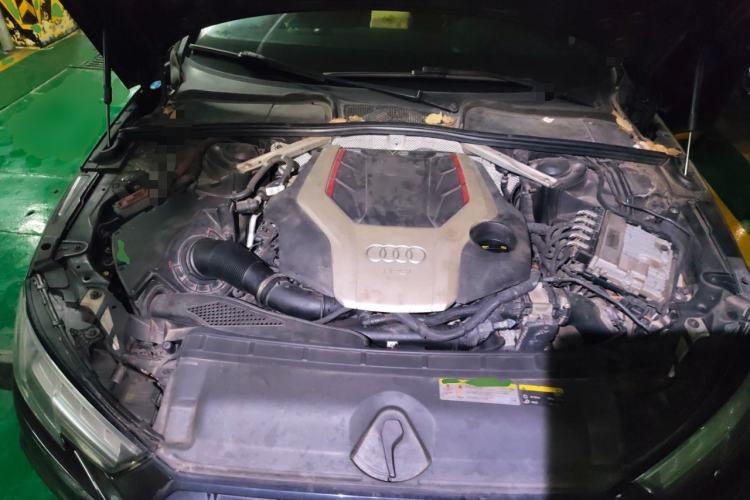Used Audi S4 2018 S4 3.0TFSI Engine Bay