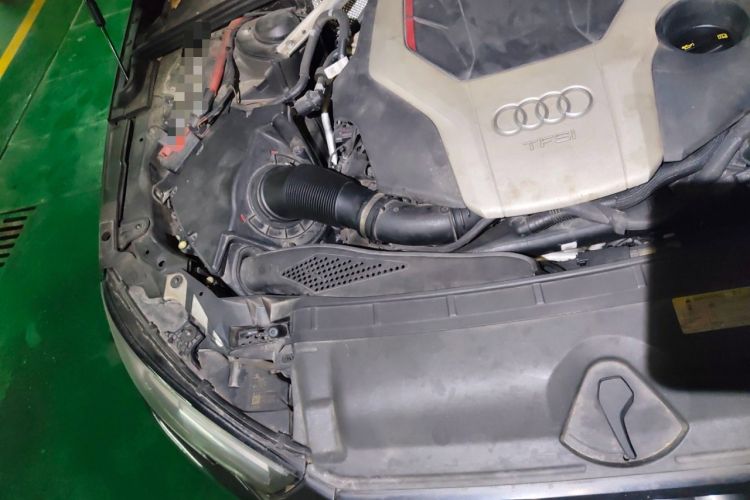 Used Audi S4 2018 S4 3.0TFSI Engine Bay Right