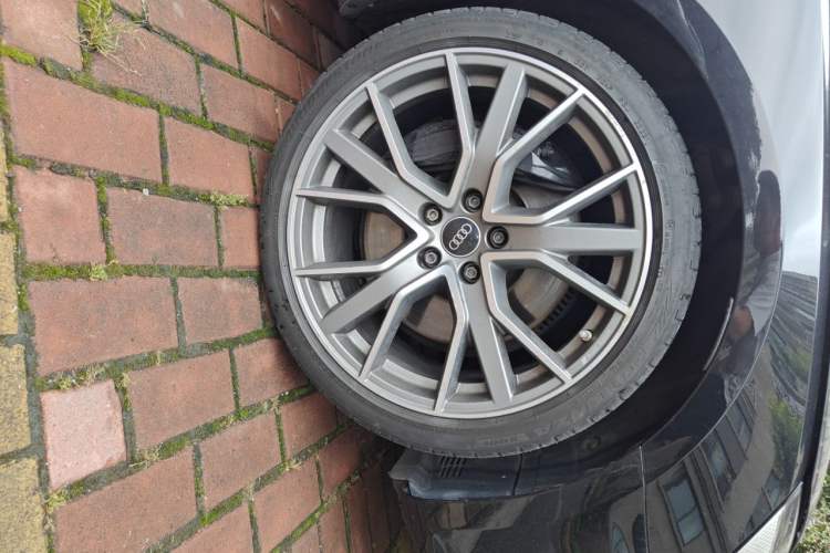 Used Audi S4 2018 S4 3.0TFSI Right Front Wheel Hub