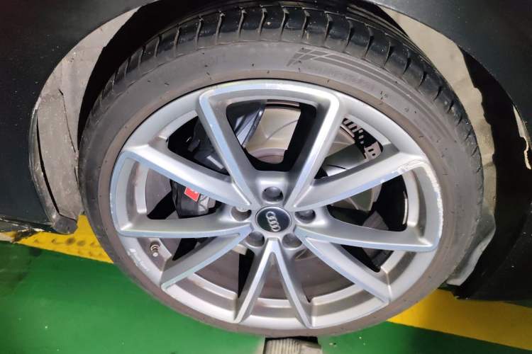 Used Audi S4 2018 S4 3.0TFSI Right Front Wheel Hub